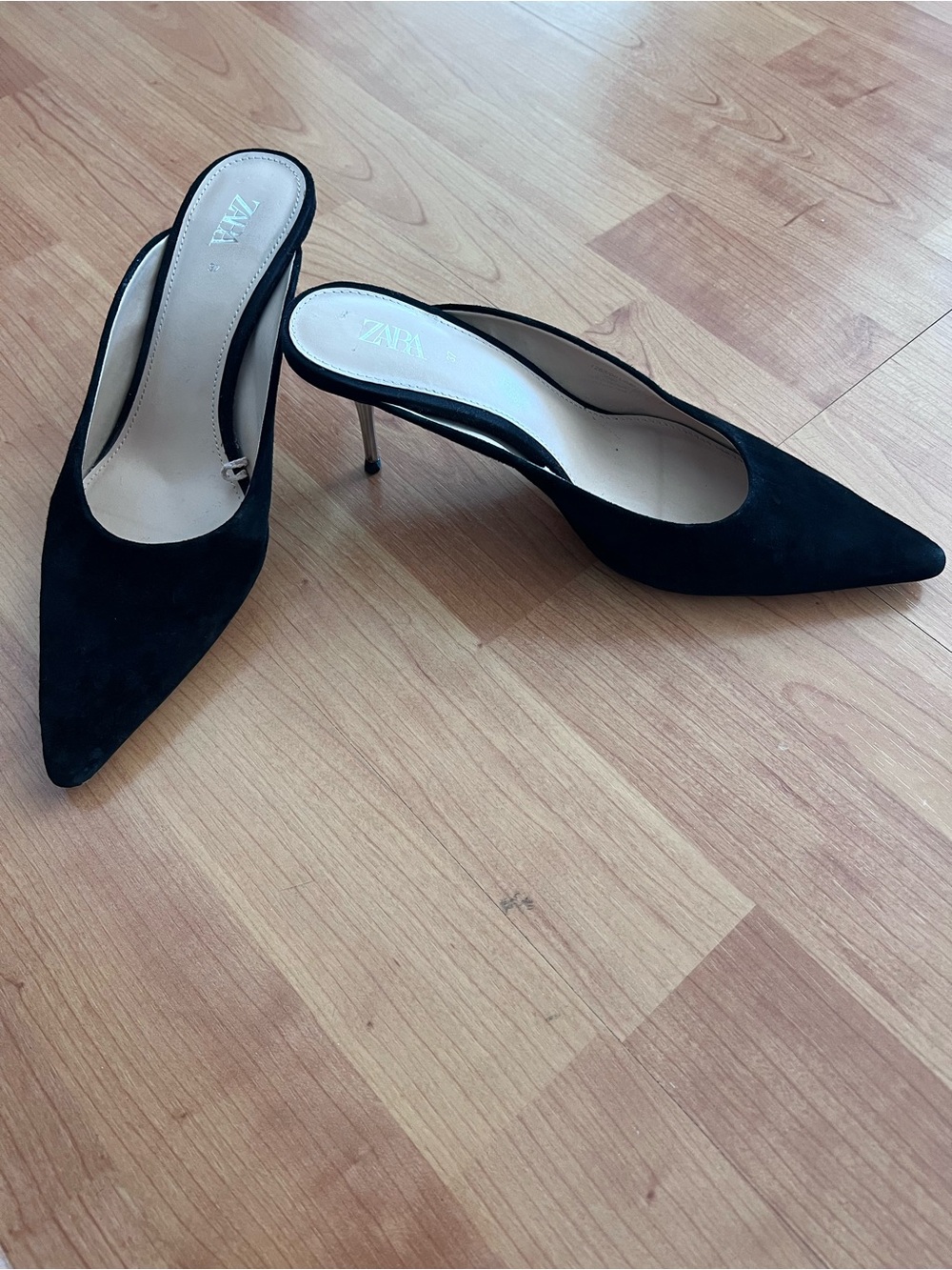 Zara Black Pointed Toe Mules 37